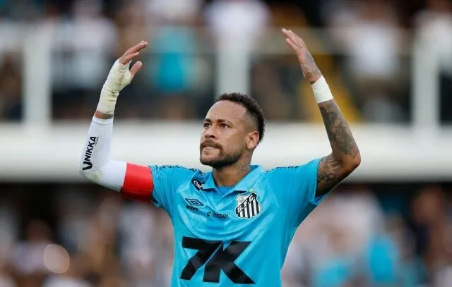 Neymar dẫn top cầu thủ ghi bàn nhiều nhất lịch sử với 434 bàn thắng