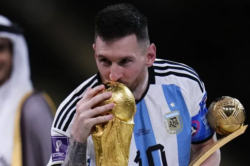 Lương cầu thủ Messi bao nhiêu 1 tuần
