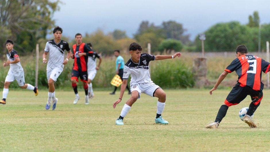 D. Puerto Montt vs Rangers de Talca Hạng 2 Chile